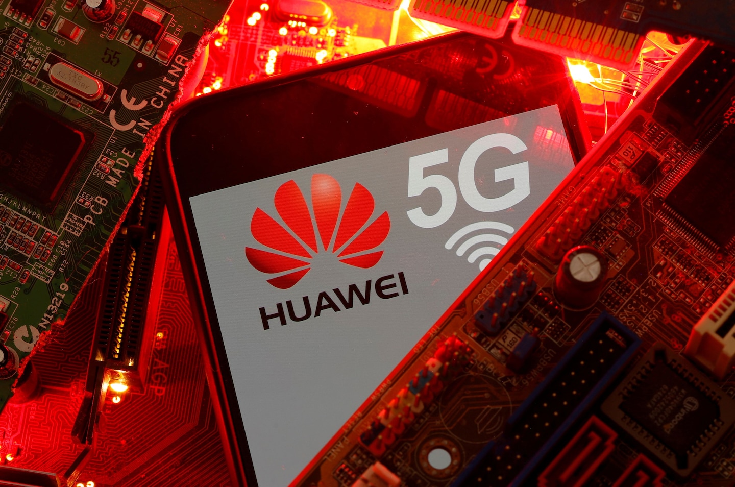 Britain bars Huawei from its 5G wireless networks, part of a growing shift away from the Chinese tech giant