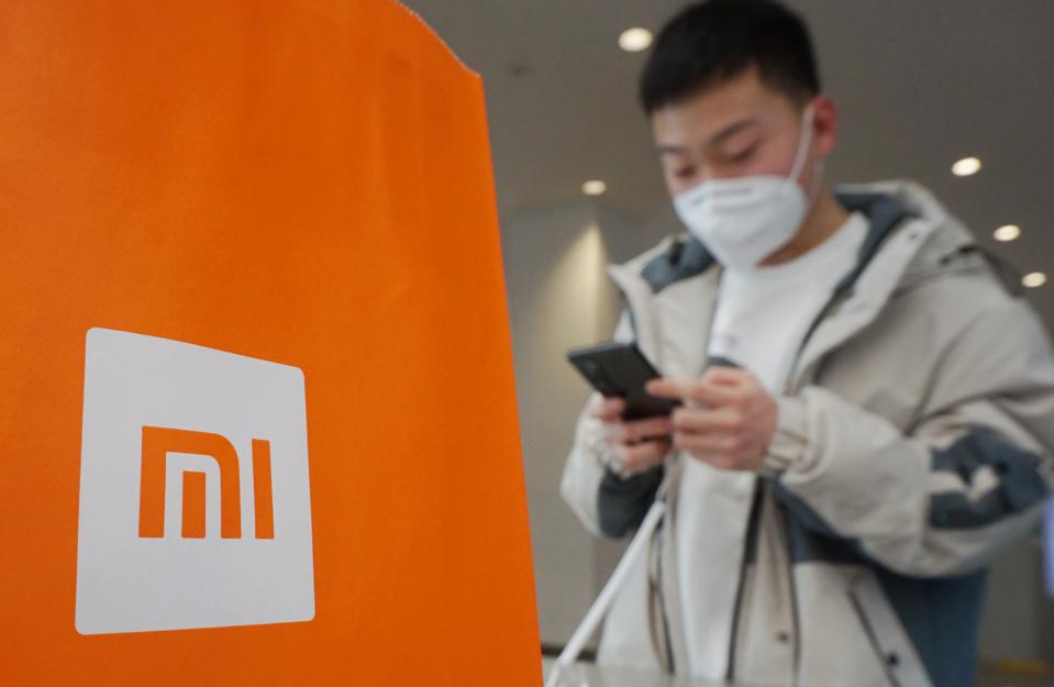 U.S. Adds Chinese Phone Maker Xiaomi To Military Blacklist